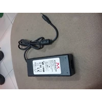 Adaptor DC Switching 12V 8A